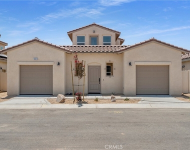 56645 Desert Vista Cir - Photo Thumbnail 24