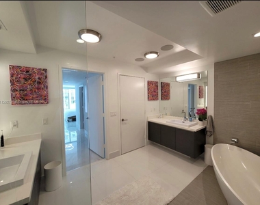 300 Sunny Isles Blvd - Photo Thumbnail 11