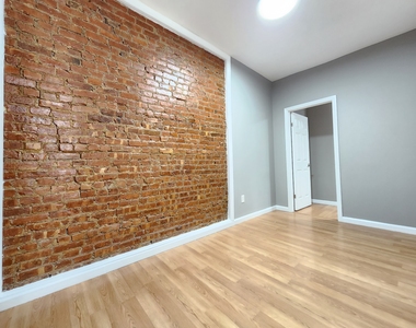 304 West 151st Street - Photo Thumbnail 5