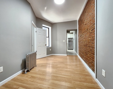 304 West 151st Street - Photo Thumbnail 7