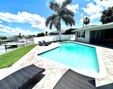 3910 Doral Drive - Photo Thumbnail 12