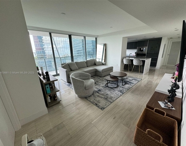 1451 Brickell Ave - Photo Thumbnail 8