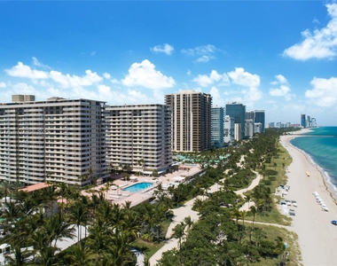 9801 Collins Ave - Photo Thumbnail 19