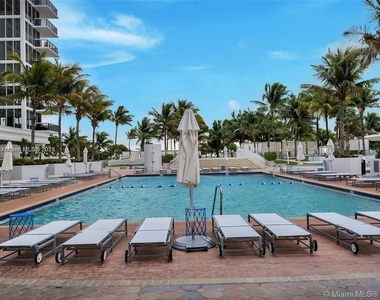 10275 Collins Ave - Photo Thumbnail 38