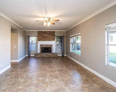 1256 E Palo Verde Street - Photo Thumbnail 12