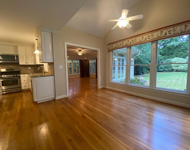 4045 Briarhurst Way - Photo Thumbnail 11