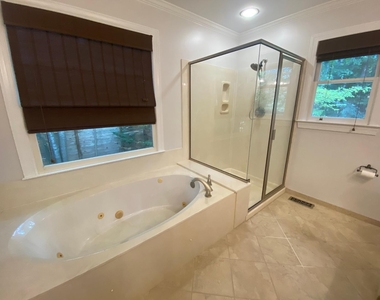 4045 Briarhurst Way - Photo Thumbnail 2