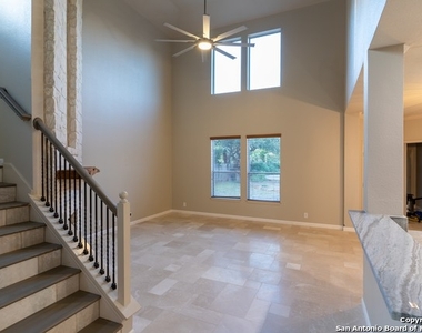 507 Magna Vista Ct - Photo Thumbnail 9