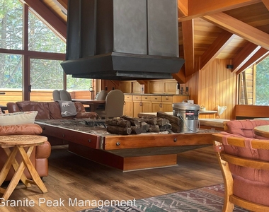 1480 Olympic Valley Road - Photo Thumbnail 12