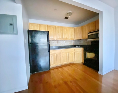 108 Martin Luther King Jr Place - Photo Thumbnail 3