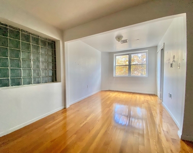 108 Martin Luther King Jr Place - Photo Thumbnail 8