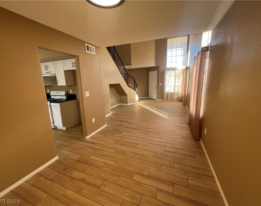 4140 Compass Rose Way - Photo Thumbnail 2