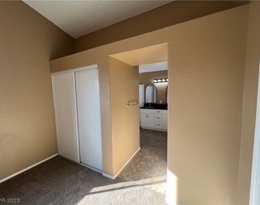 4140 Compass Rose Way - Photo Thumbnail 17