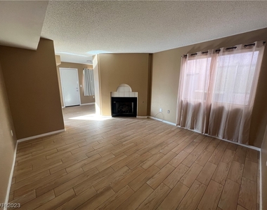 4140 Compass Rose Way - Photo Thumbnail 7