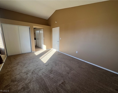 4140 Compass Rose Way - Photo Thumbnail 16