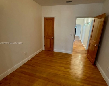 2410 Swanson Ave - Photo Thumbnail 18