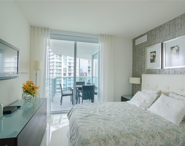 200 Sunny Isles Blvd - Photo Thumbnail 15