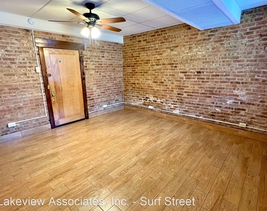 644 W. Surf - Photo Thumbnail 4
