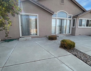 2776 Silverton Way - Photo Thumbnail 17