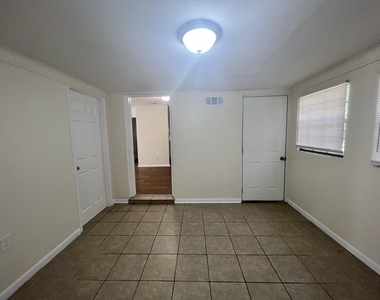 3422 Miami Drive - Photo Thumbnail 15