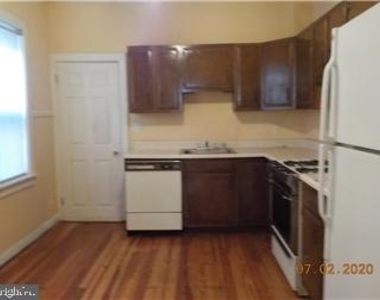 1205 Beech St - Photo Thumbnail 4