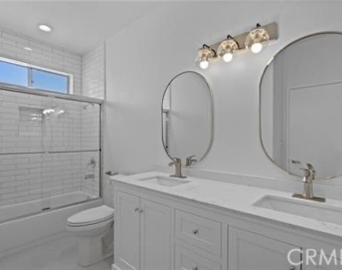 14859 Moorpark Street - Photo Thumbnail 4