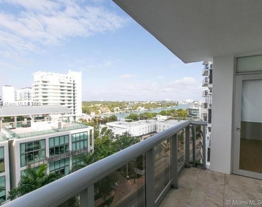 6039 Collins Ave - Photo Thumbnail 2