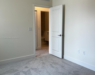 4263 Nw 83rd Path - Photo Thumbnail 21