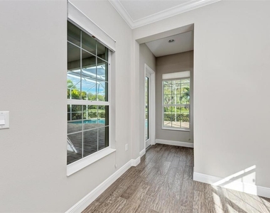 6715 Curzon Terrace - Photo Thumbnail 21