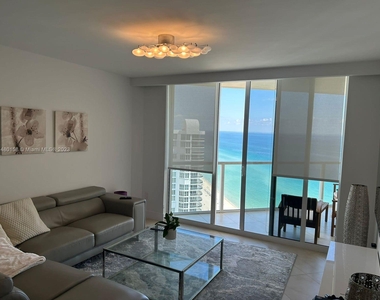 16699 Collins Ave - Photo Thumbnail 1