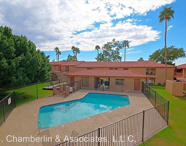 1802 W. Cholla Street - Photo Thumbnail 2