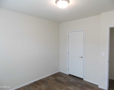 304 W El Paso Ave 304 - Photo Thumbnail 20