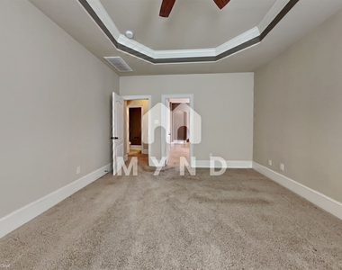 14603 Hampton Green Ln - Photo Thumbnail 6