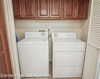 10095 Nicolas Drive Unit B - Photo Thumbnail 21