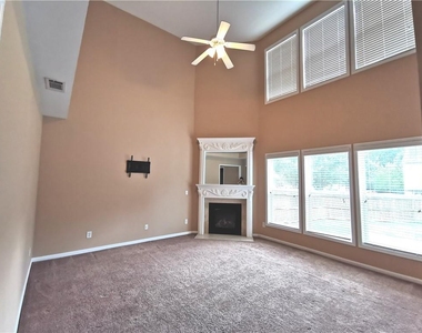 2430 Woodford Lane - Photo Thumbnail 7