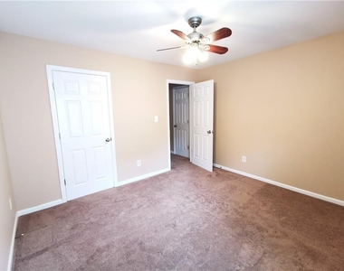 2430 Woodford Lane - Photo Thumbnail 22