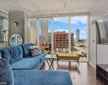 659 W Randolph Street - Photo Thumbnail 4