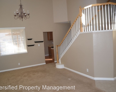 2265 Glen Eagles Dr. - Photo Thumbnail 5