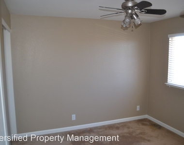 2265 Glen Eagles Dr. - Photo Thumbnail 11