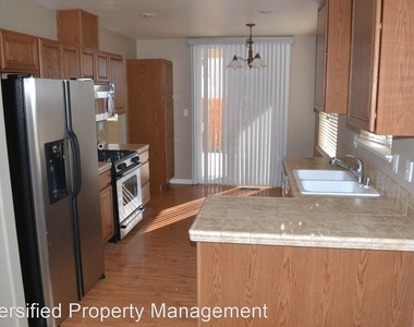 2265 Glen Eagles Dr. - Photo Thumbnail 2