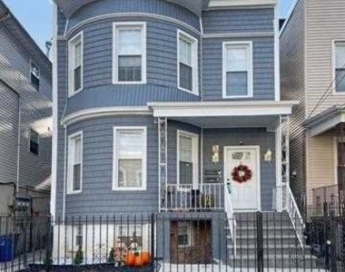 101 Bidwell Avenue - Photo Thumbnail 10
