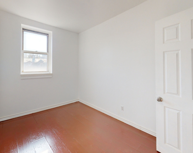 427 Putnam Avenue - Photo Thumbnail 1