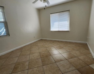 4207 W Palmira Avenue - Photo Thumbnail 3