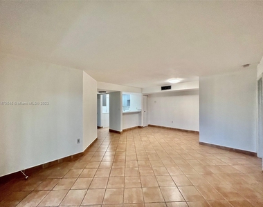 10755 Sw 108 Av - Photo Thumbnail 4