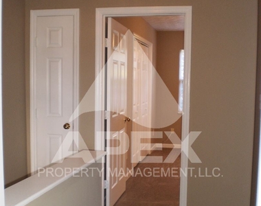 9130 Cedarpark Lane - Photo Thumbnail 17