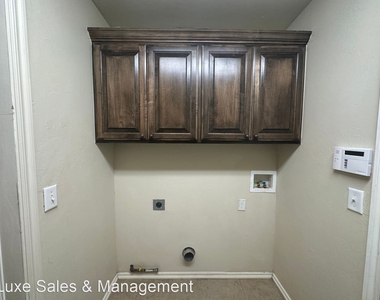 3514 Galatian Way - Photo Thumbnail 9