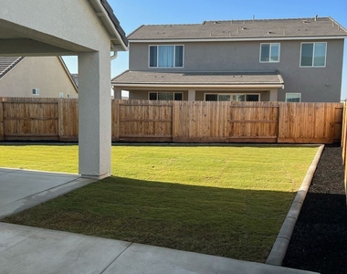 15823 Santa Clara Ct - Photo Thumbnail 15