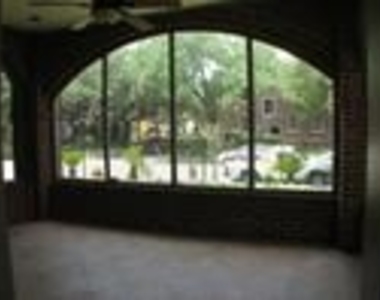 615 Peden St - Photo Thumbnail 4