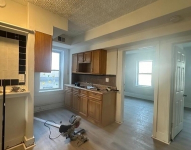 95 Spruce St - Photo Thumbnail 4