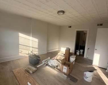 95 Spruce St - Photo Thumbnail 2